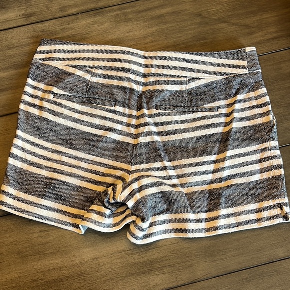 Loft shorts size 6 with 4” inseam. Blue with white stripe Rivera - Picture 2 of 4